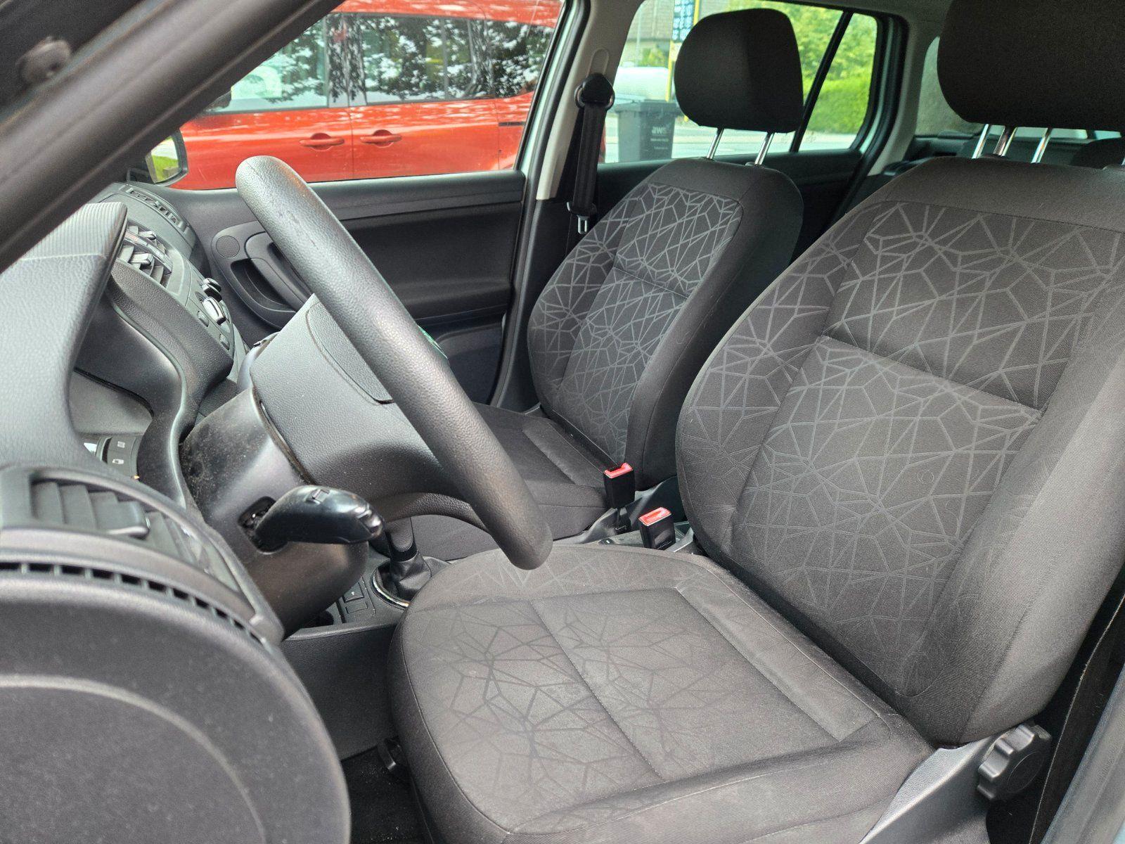 Skoda Fabia 2011 — photo 14