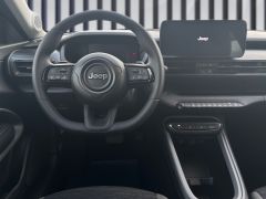 JEEP Avenger 1.2 e-Hybrid DCT Longitude LED+LM+PDC+AU