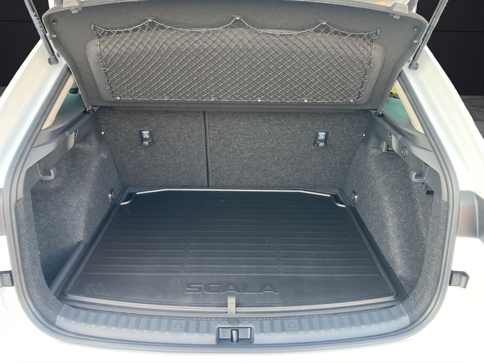 Fahrzeugabbildung SKODA Scala Selection LED, Navi, ACC, LED-Scheinwerfer