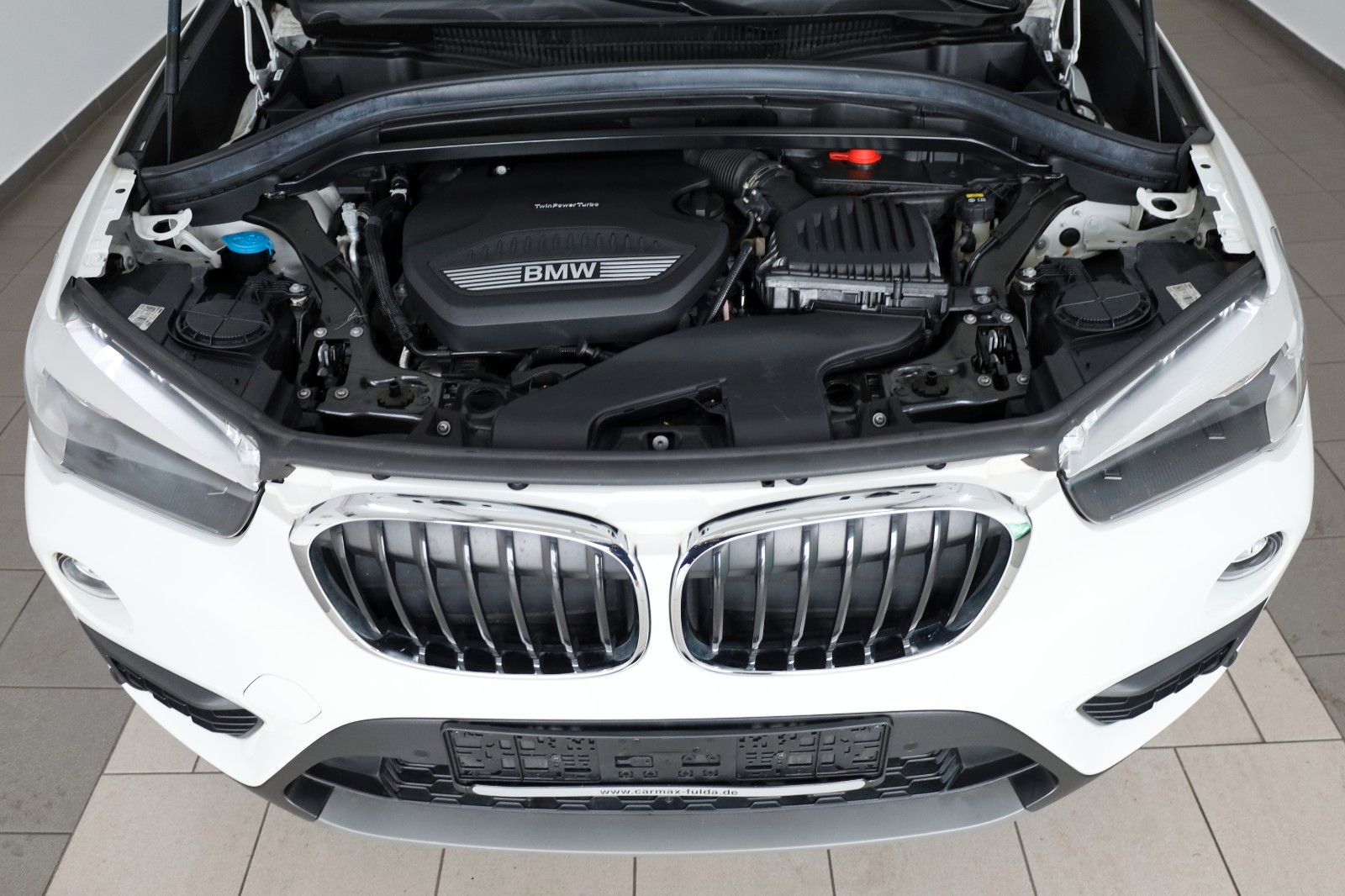 Fahrzeugabbildung BMW X1 xDrive 18dA Navi,SH,PDC,SR+WR