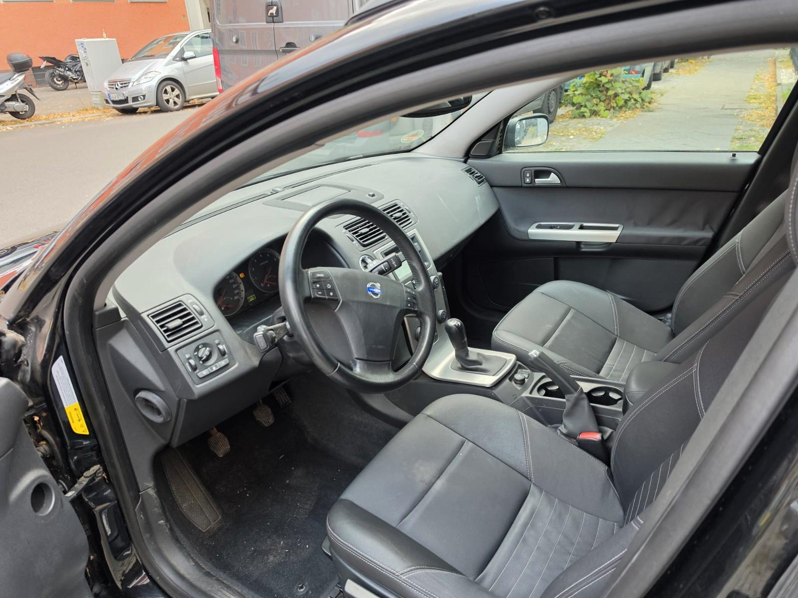 Volvo V50 2006 — photo 9