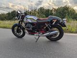 Moto Guzzi V7 Racer - MOTO GUZZI V7 RACER