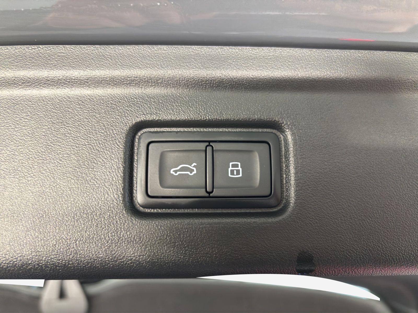 Audi S6 e-tron - Bild 12