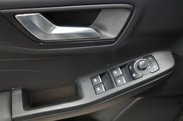 Ford Kuga ST-Line 1.5 AT AHK Navi Pano Kamera