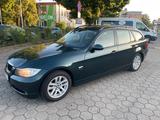 BMW E90 318 Kombi mit neuen TÜV - BMW: Kombi, E90