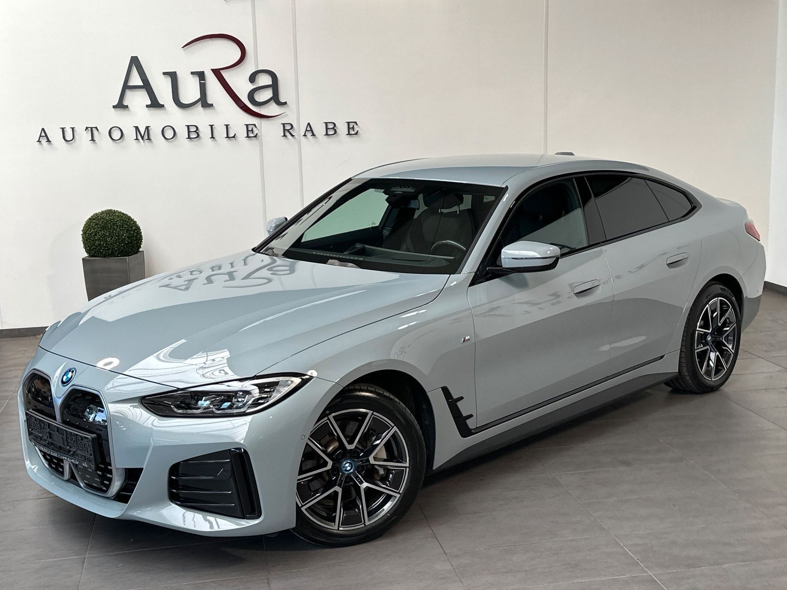 BMW i4 eDrive40 Gran Coupe M-Sport NAV+LED+AHK+KAM imagem 2