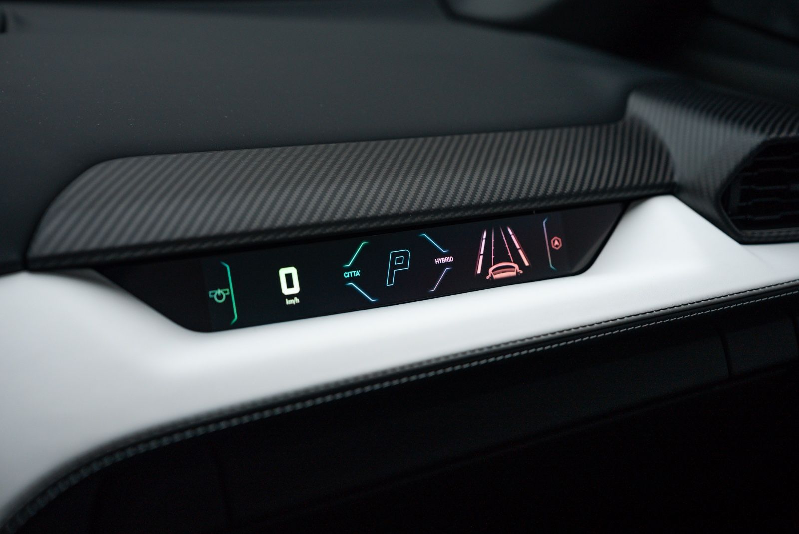 Fahrzeugabbildung Lamborghini Revuelto FULL CARBON/LIFT/PASSENGER/MY 26