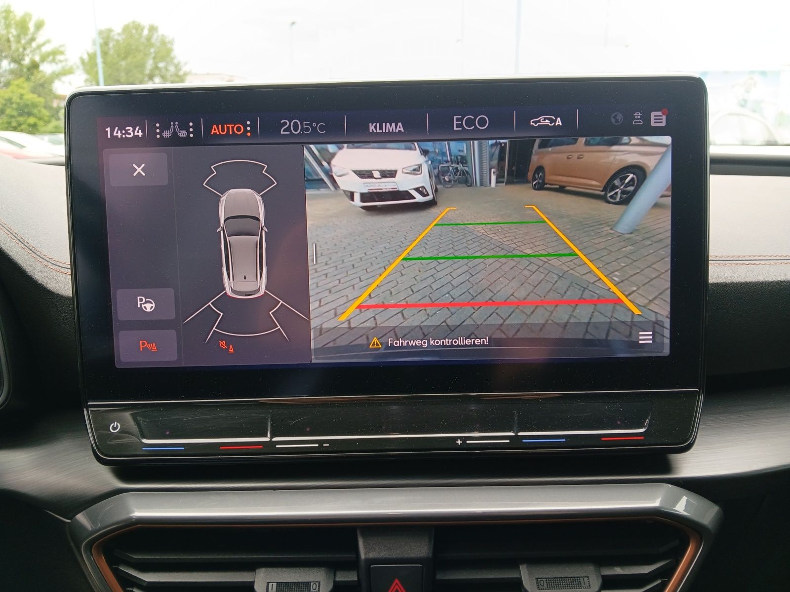 Fahrzeugabbildung CUPRA Formentor VZ e-HYBRID DSG LED ACC NAVI RFK SH 19
