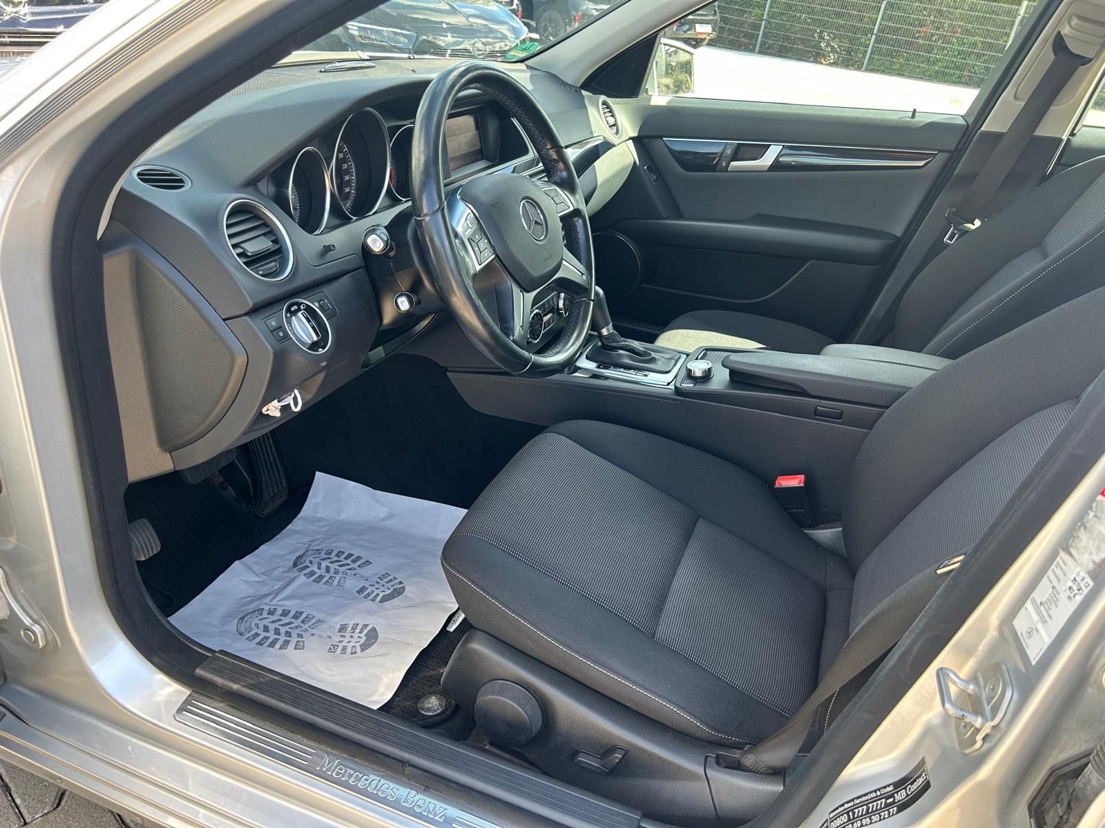 Fahrzeugabbildung Mercedes-Benz C 180 CDI Limousine°Automatik°Navi°Shz°PDC°