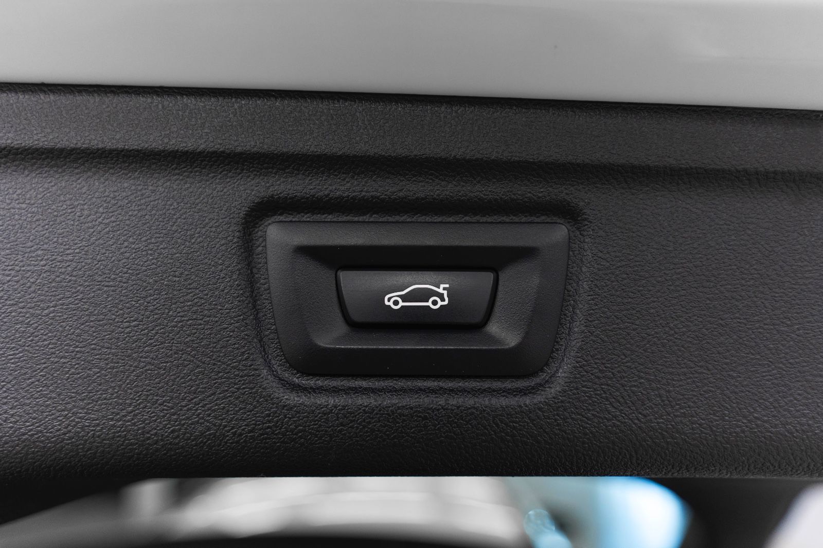 Fahrzeugabbildung BMW 320d Touring  M Sport PDC SZH