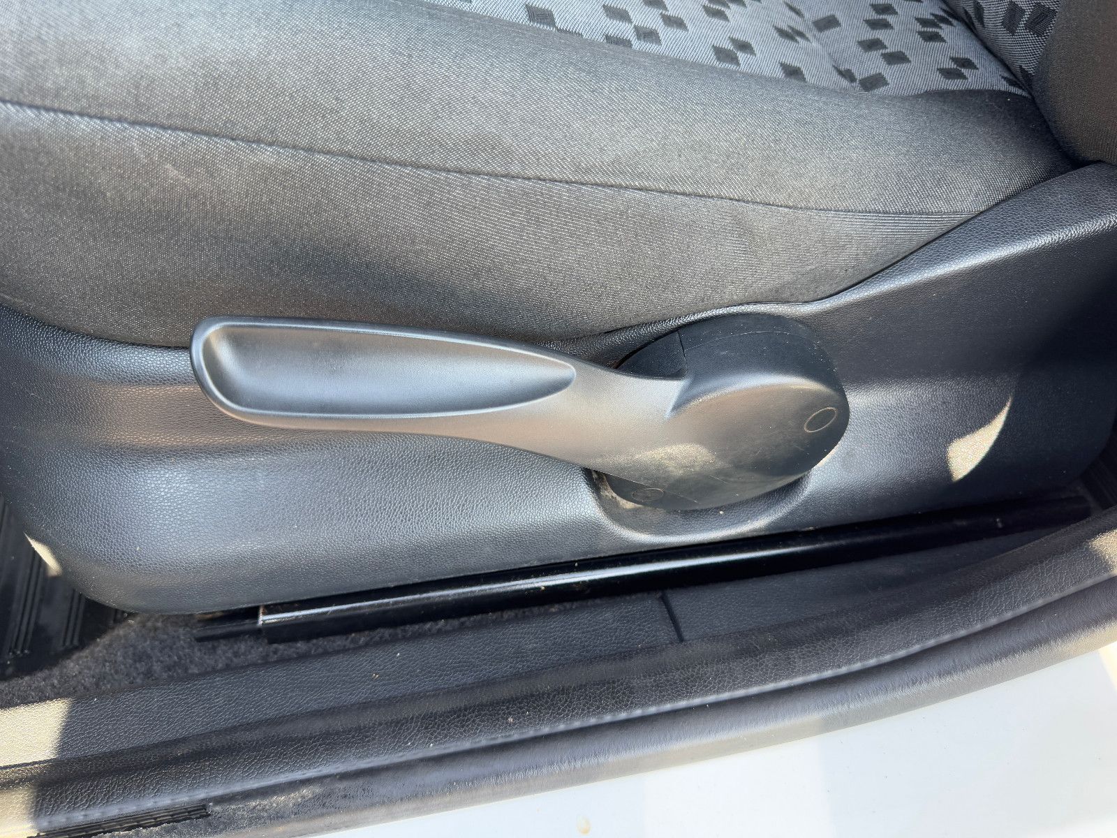 Fahrzeugabbildung SKODA Roomster Praktik 1.6 TDI 1.HAND SKODA SCHECKHEFT