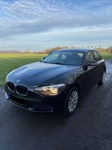 BMW 114i TÜV bis 03/27.  220 PS SITZHEIZUNG  - BMW 1er Reihe: Ps