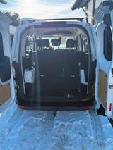 Ford Courier - Ford Courier mit Benzin-Antrieb