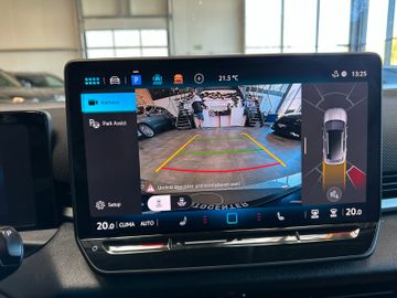 MYAUTOCENTER – Gebraucht- und Jahreswagen mit Werkstattservice in Pfaffenhofen Volkswagen T-Roc Style *1.HAND*19%MWST*ALCANTARA*CARPLAY*