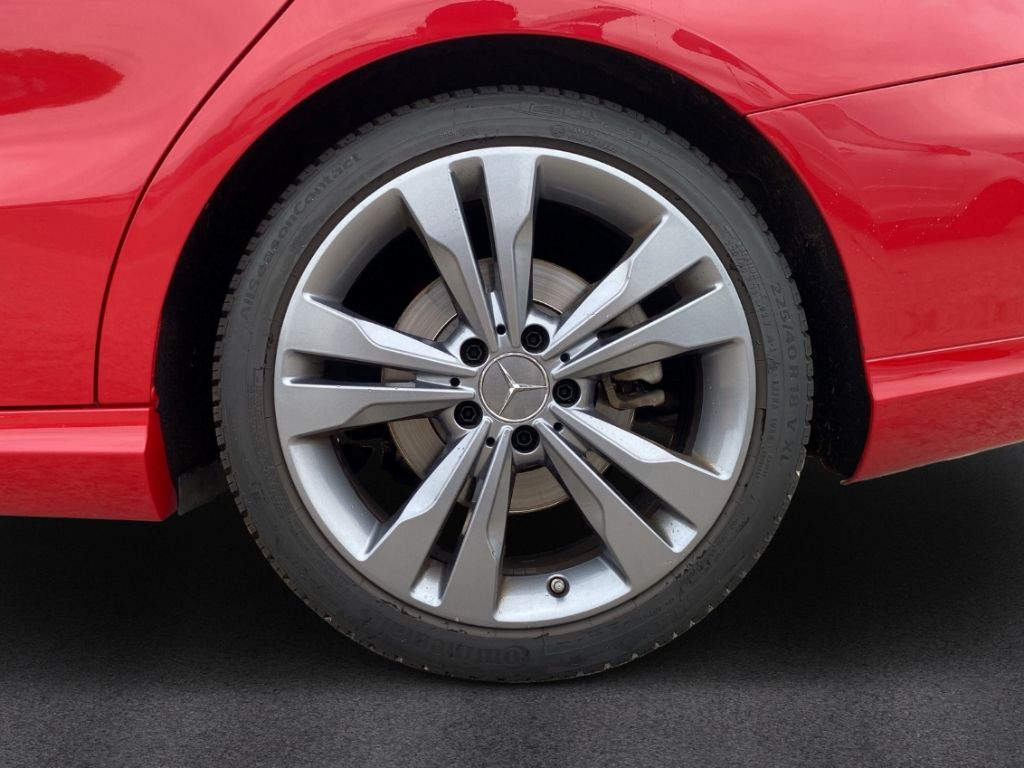 Fahrzeugabbildung Mercedes-Benz CLA 200 Shooting Brake Urban AHK Navi SHZ elektr