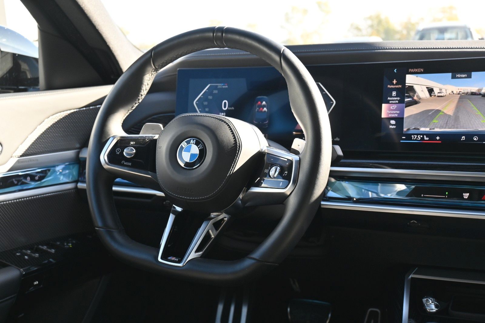 Fahrzeugabbildung BMW 740 d xDrive M Sport*PANO*Shadow*MIETKAUF