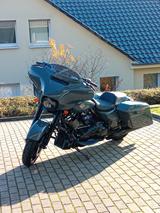 Harley-Davidson Street Glide Spezial - Harley-Davidson Motorräder in Hagen
