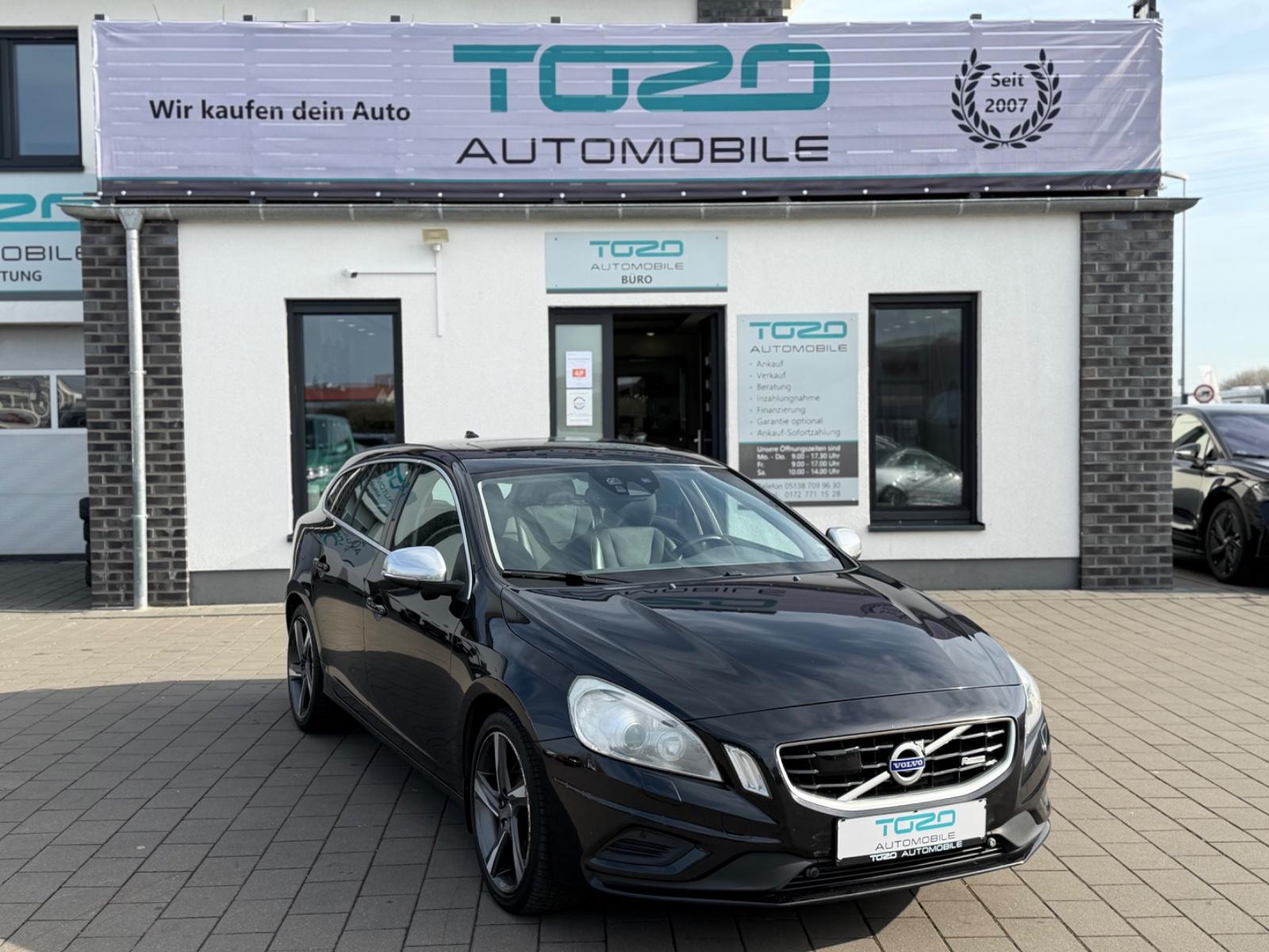 Volvo V60 3.0T R-Design AWD*MEMORY*S-DACH*SCHECKHEFT*