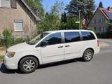 Chrysler Grand Voyager LX 2.8 CRD Autom. LX - Chrysler Grand Voyager mit Diesel-Antrieb: Automatik