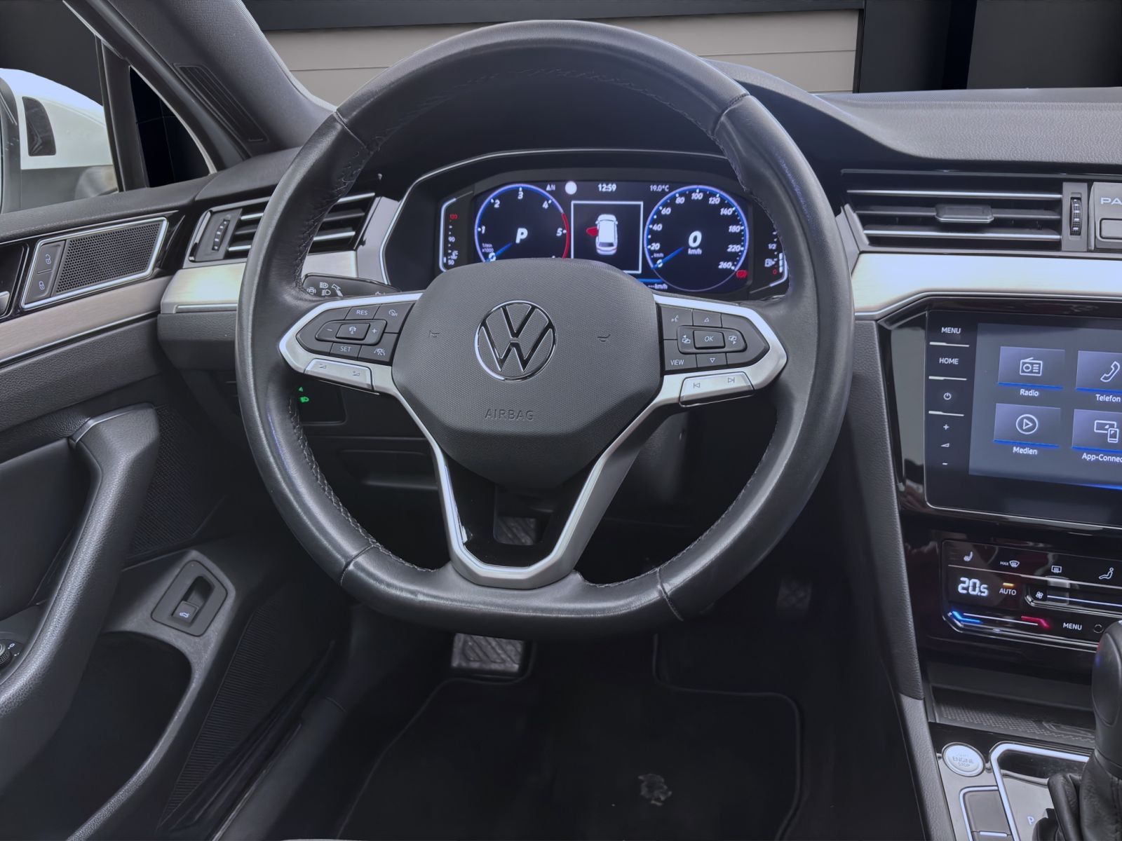 Volkswagen Passat Variant - Bild 11