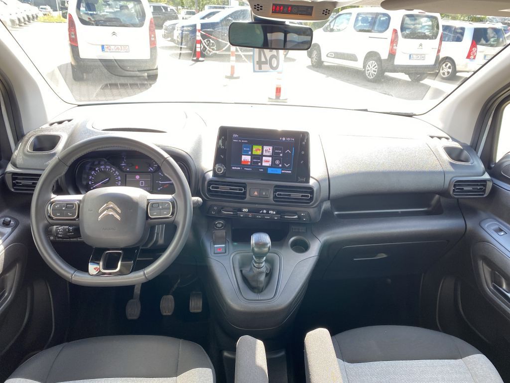 Fahrzeugabbildung Citroën Berlingo MPV M PureTech 110 FEEL *Keyless*Klimaa