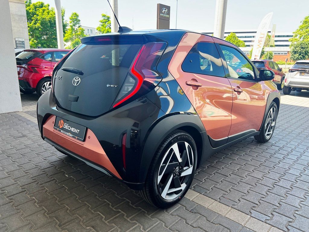 Fahrzeugabbildung Toyota Aygo 1.5 Lounge Kamera,LED,Matrix,Navi,SHZ,ACC