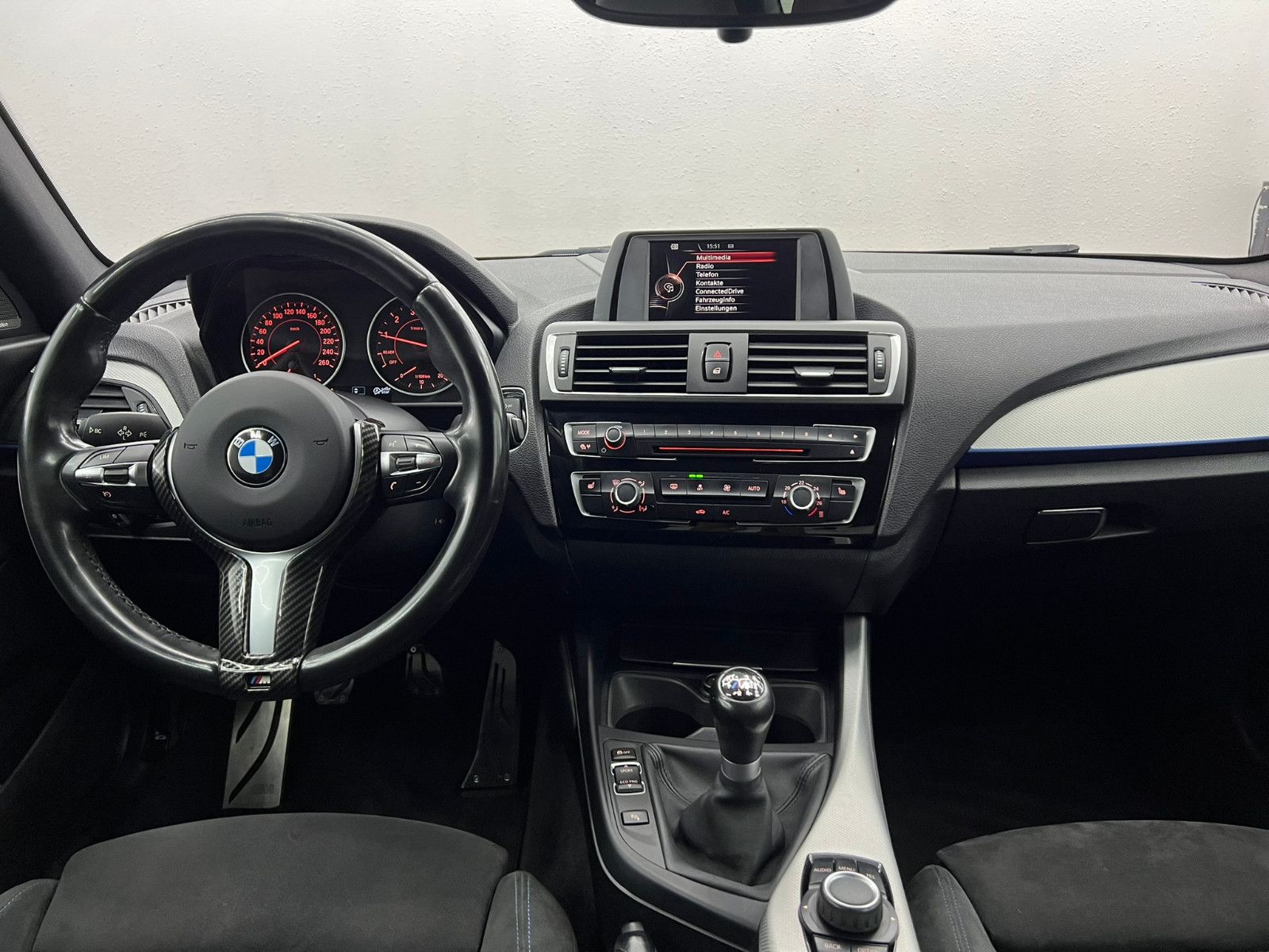 Fahrzeugabbildung BMW 218 i Coupe M SPORT PAKET/SHZ/H&K/19 ZOLL/19%