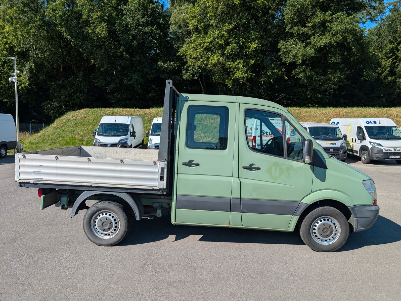 Fahrzeugabbildung Mercedes-Benz Sprinter Pritsche DoKa AHK