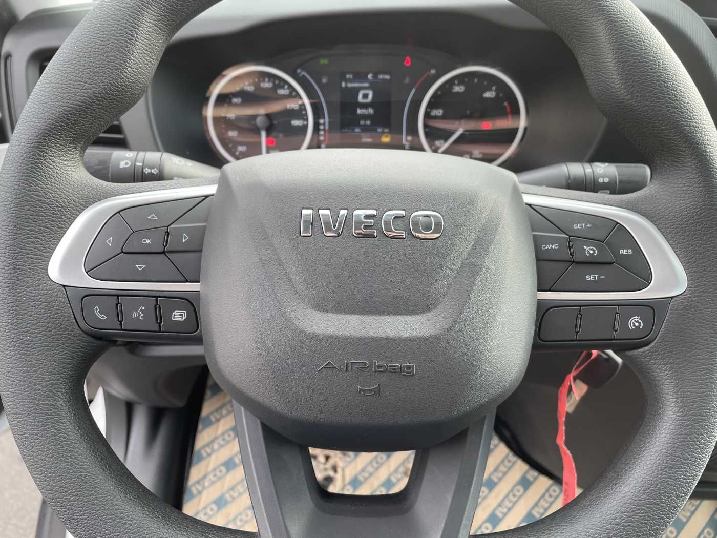 Fahrzeugabbildung Iveco Daily 35S14 Pritsche *AHK*Klima*