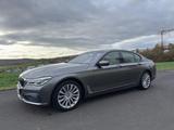 BMW 750i -X-Drive Top!!!!! Massage!!Sehr gepflegt  - graue BMW 750