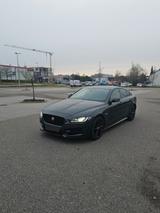 Jaguar XE 25t 250PS R-Sport Automatik R-Sport - Jaguar XE von privat
