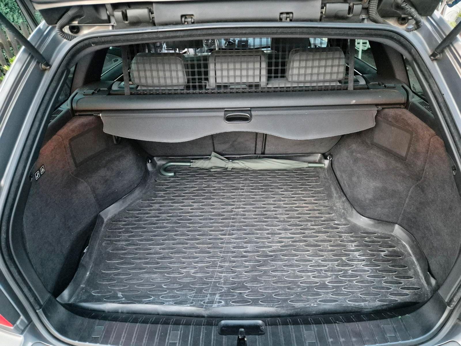 BMW 318 2004 — photo 9