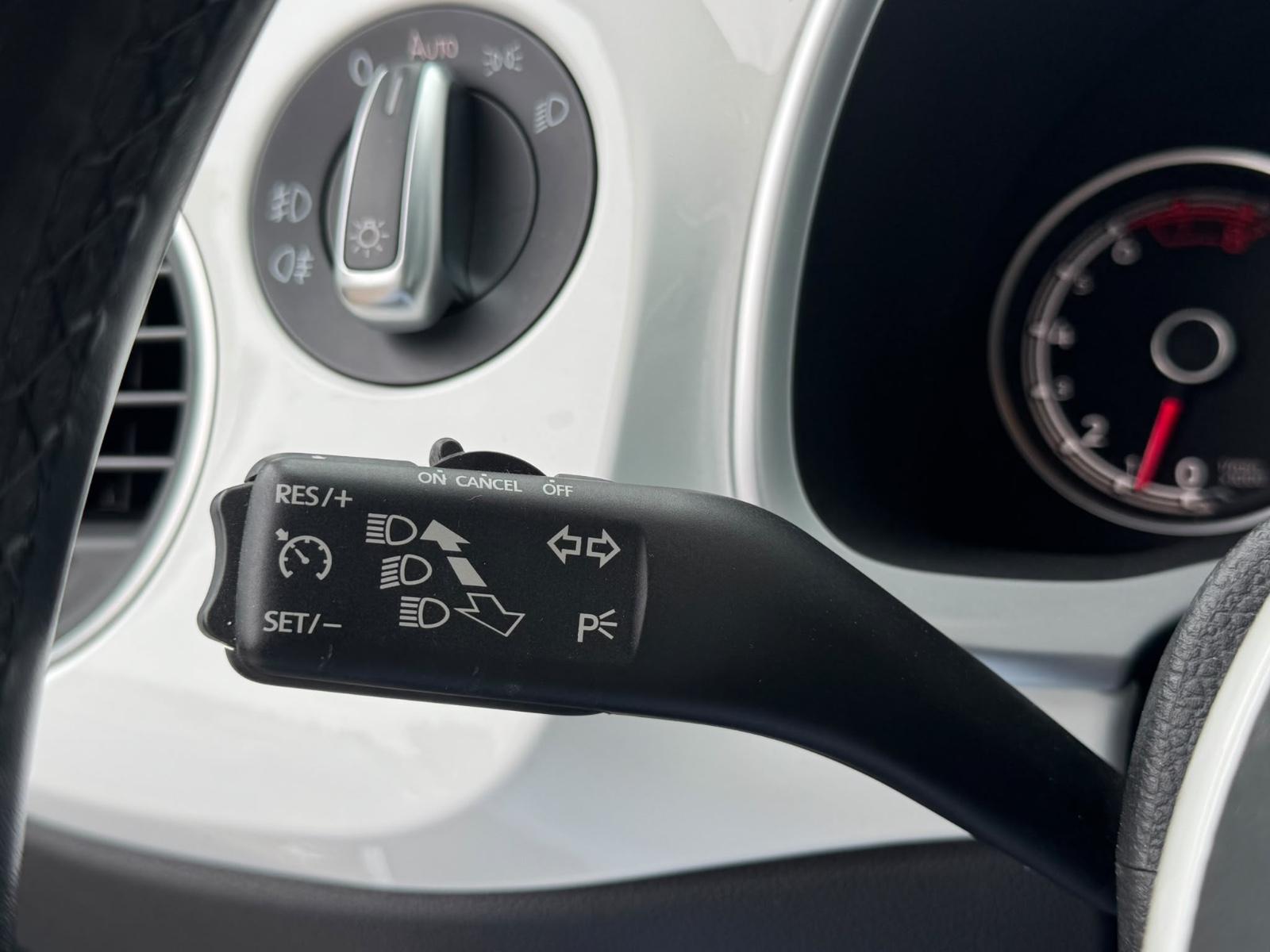 Volkswagen Beetle Cabriolet Design*Touchscreen*Navigation*