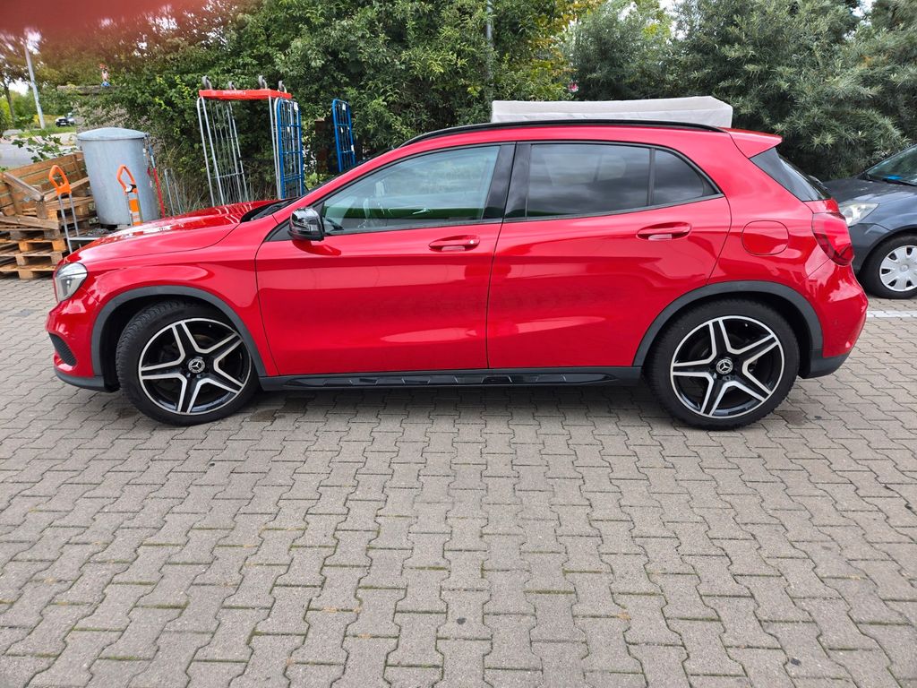Image of Mercedes-Benz GLA 200