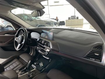 Fahrzeugabbildung BMW X3 xD30d xLine ACC 360° HUD H/K AHK Komfort DAB
