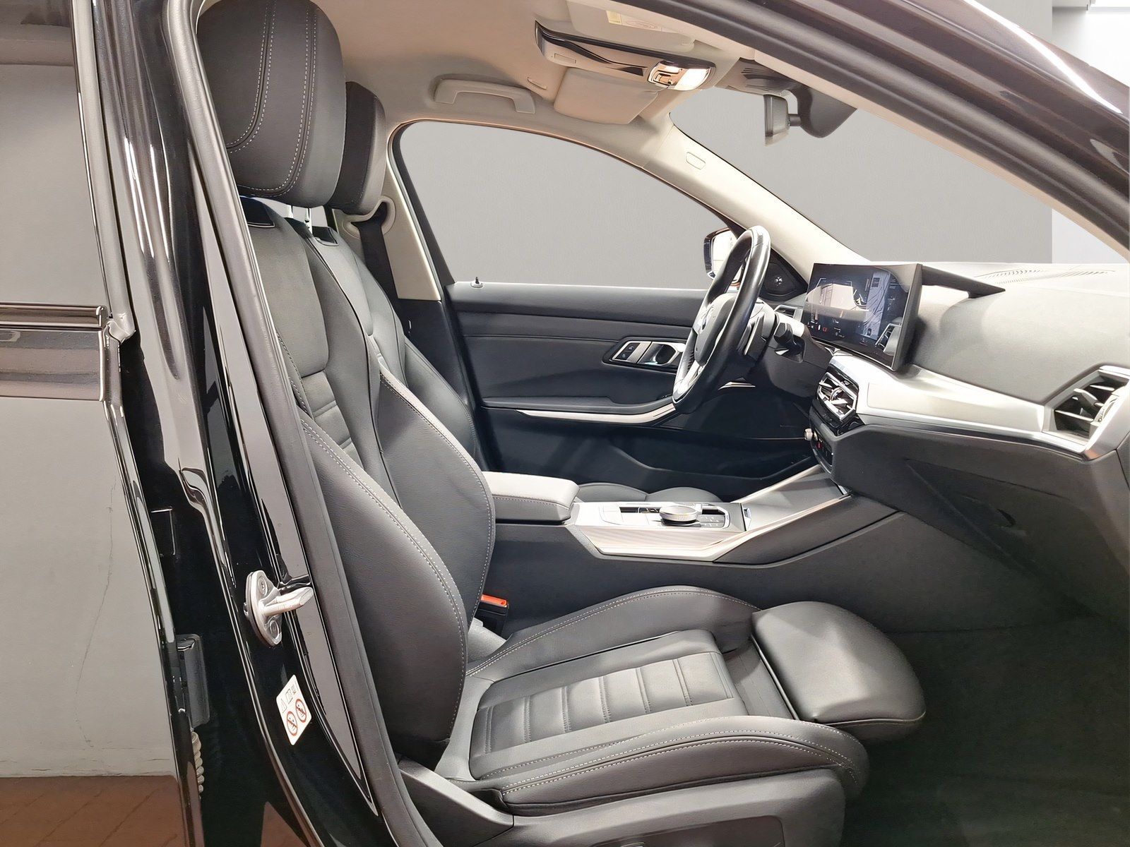 BMW 330i xDrive Touring Driv.Assist.Prof Harman K foto 5