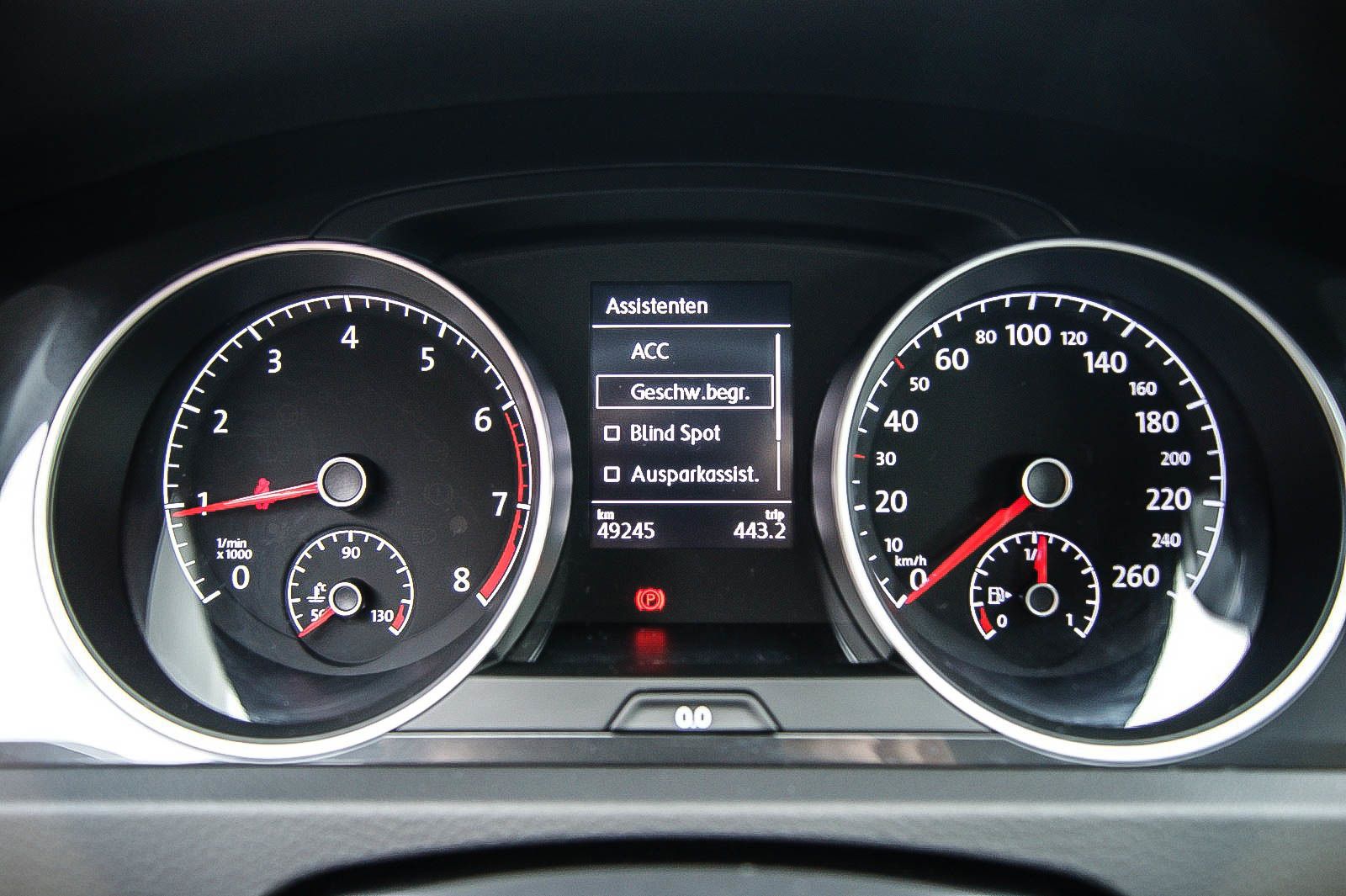 Fahrzeugabbildung Volkswagen Golf VII Variant Comfortline LED ACC SIHZG 1HAND