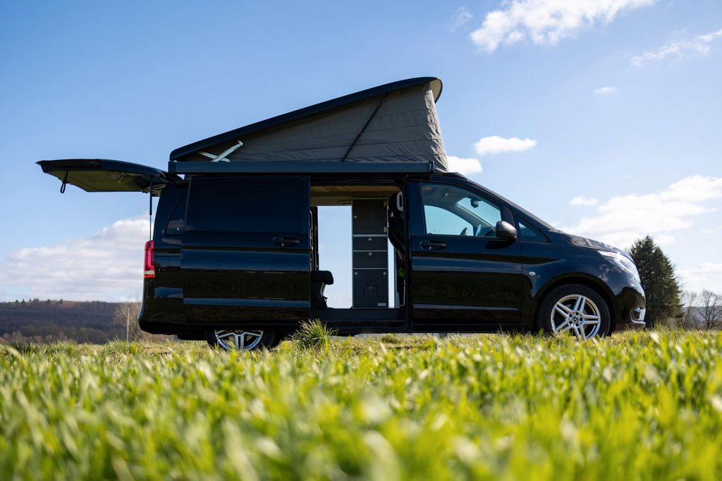 Image of Mercedes-Benz V 220