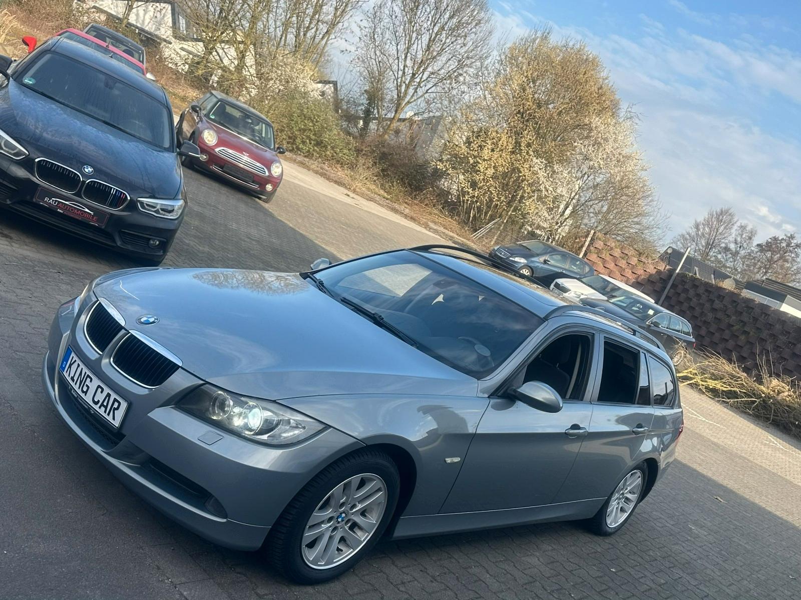 BMW 320 TD Kombi*Navigation *Panorama Glasdach*Alu*