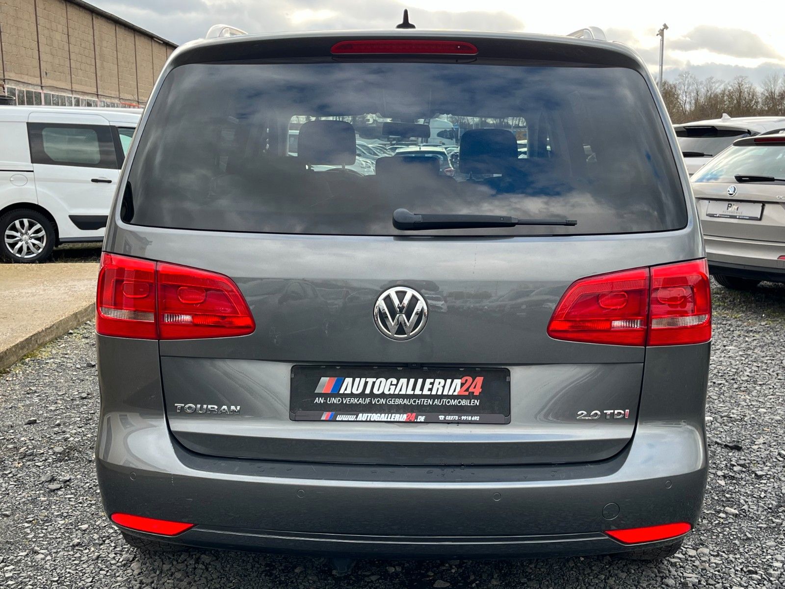 Fahrzeugabbildung Volkswagen Touran 2.0 TDI HIGHLINE DSG Navi RKam AHK Alcant