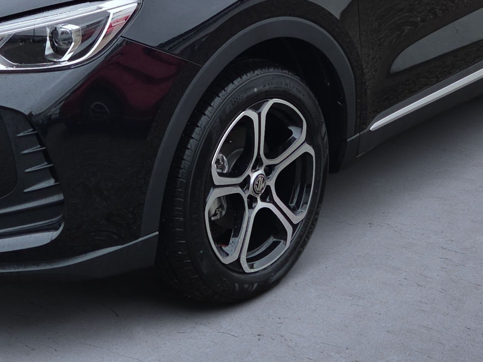 Fahrzeugabbildung MG ZS 1.5 116 PS Comfort Handschalter *STZHZG*KLIMA