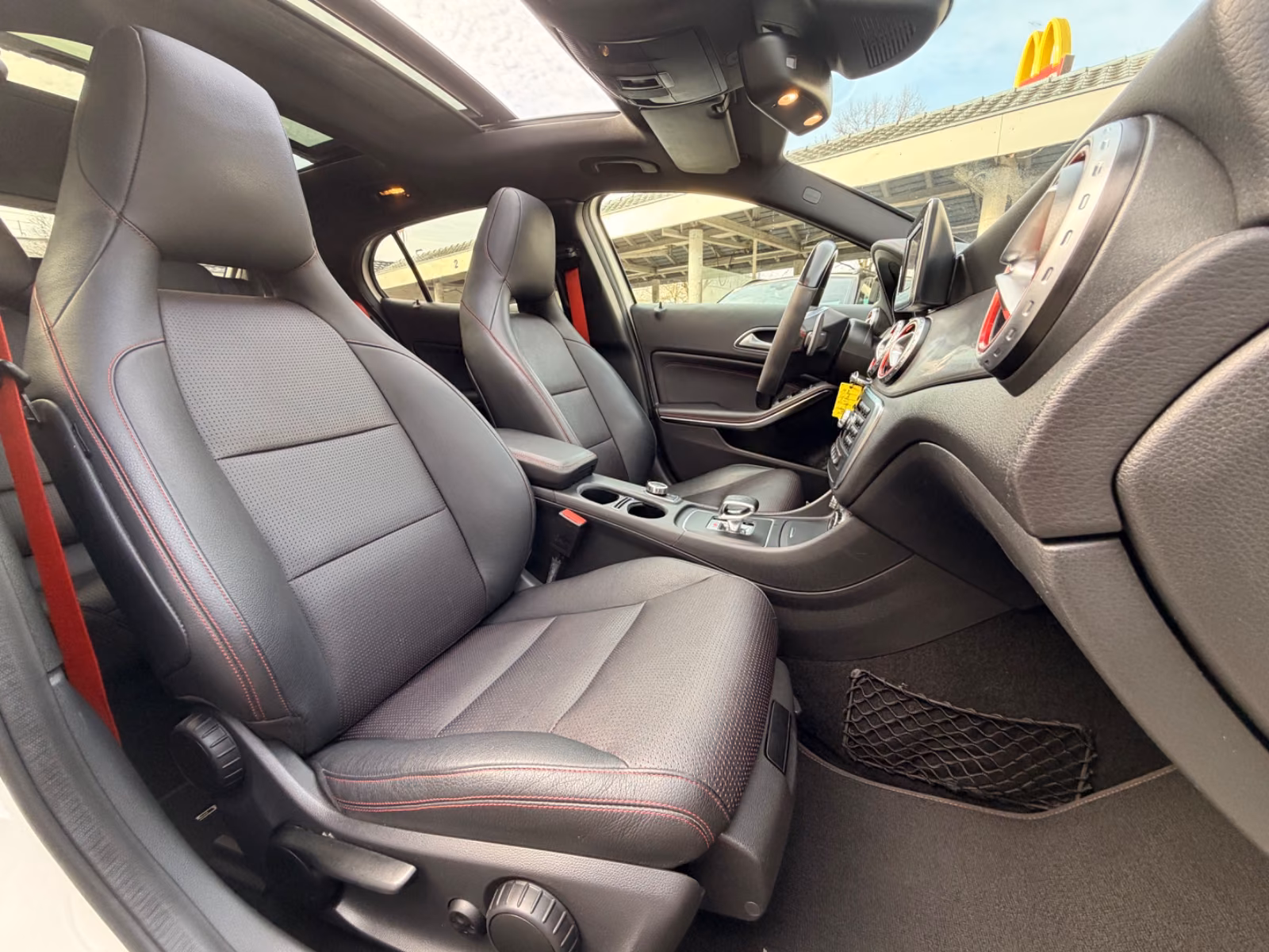 MERCEDES-BENZ GLA 45 AMG 4MATIC / PANORAMIQUE /