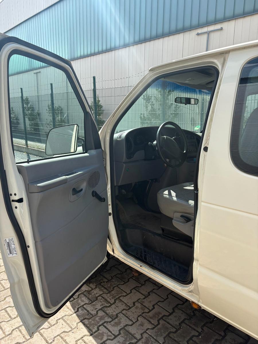 Ford E350 CLUB WAGON VAN V8 TÜV Neu