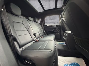 Porsche Cayenne E-Hybrid*PANO*AHK*APPLE*LED*CHRONO*LUFT