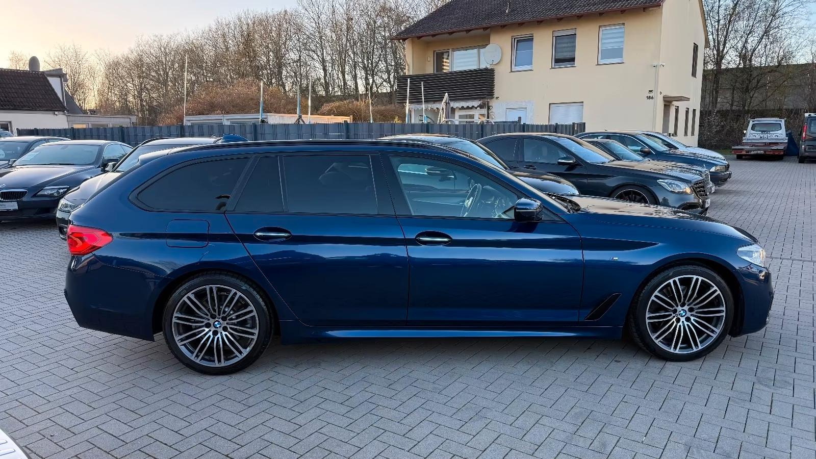 BMW 520d Touring G31 M Sportpaket-LED-Leder-19LM-AHK