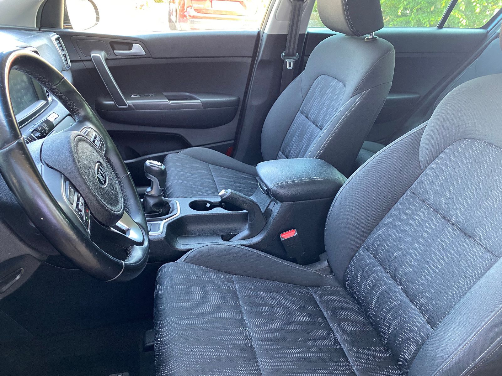 Fahrzeugabbildung Kia Sportage  2WD