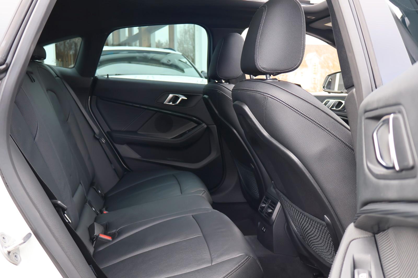 BMW M235i xDrive Gran Coupé/LED/RFK/HIFI/CARPLAY
