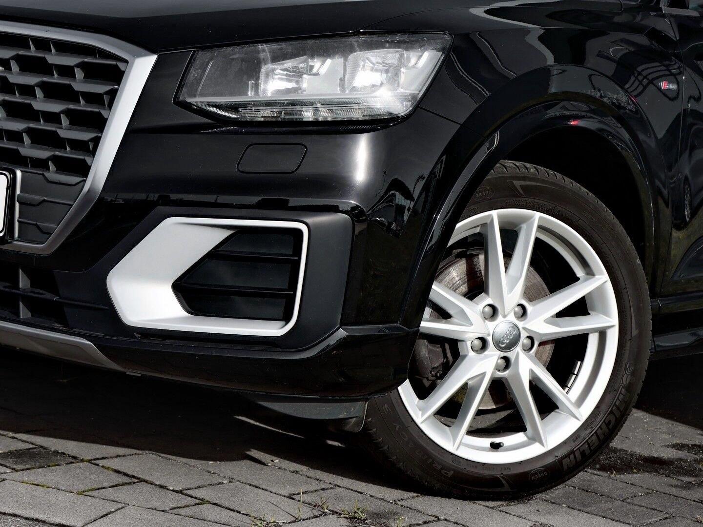 Audi Q2 S-Line, PDC, SHZ