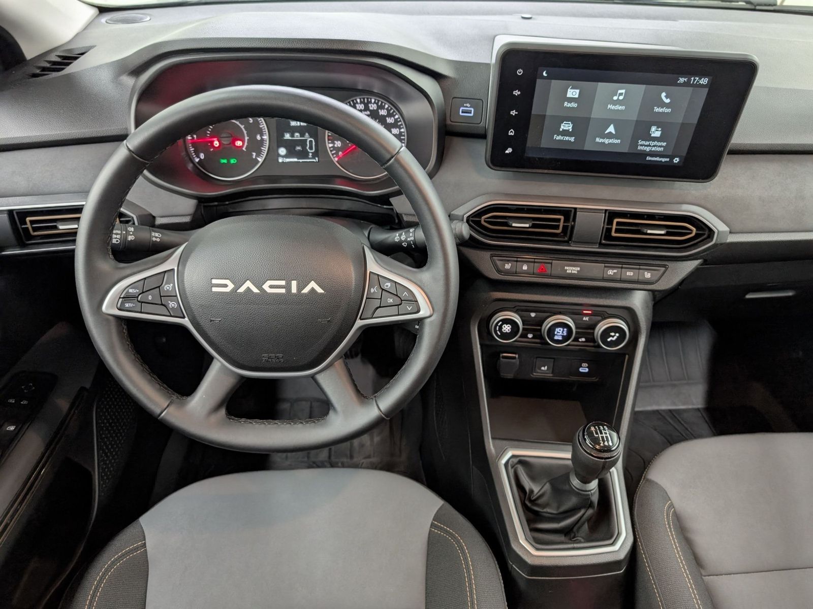 DACIA Jogger  TCe 110 Extreme+ 7-Sitzer Navi SHZ – Bild 15