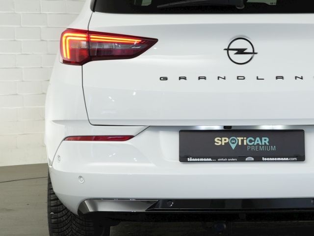 Grandland GSe PHEV 4X4 AT+AHK+NAVI+360 GRAD KAME